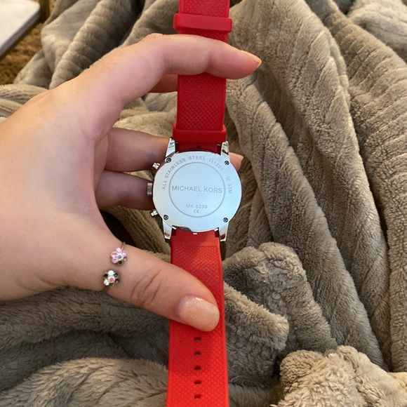 Michael Kors MK-8239 Scout Watch with red band - Picture 2 of 2